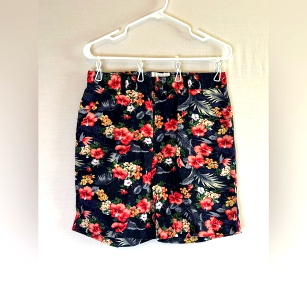 Sovereign Code Floral Print Shorts - With Pockets